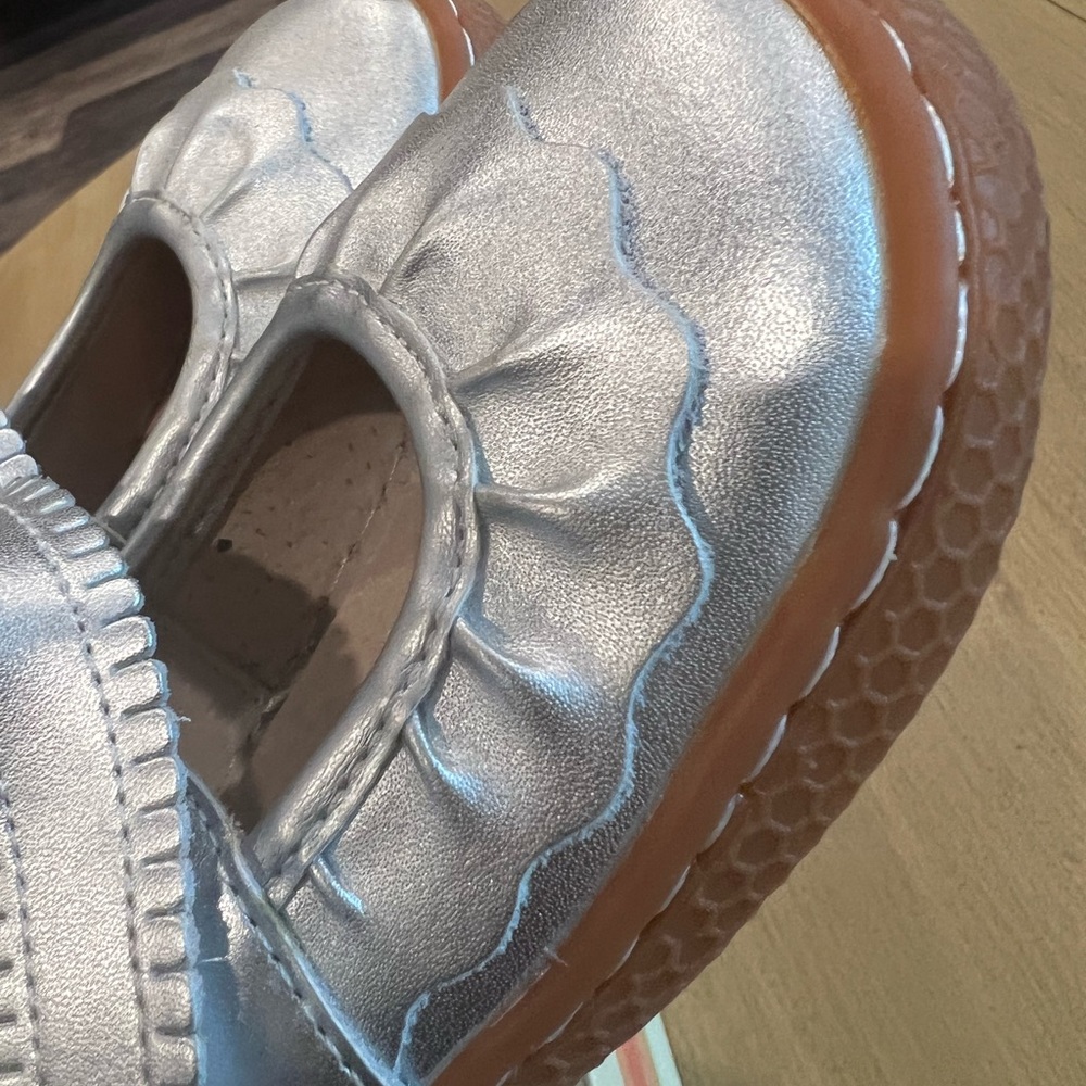 🌷Livie & Luca Silver Metallic Shimmer🌷